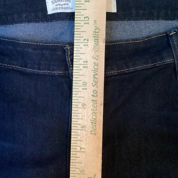 Plus Size, Levi's Signature Mid Rise Blue Boot Cut Jeans, Size 24M 33W/28L LV005 - Picture 8 of 11